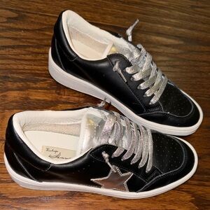 Vintage Havana Sneakers